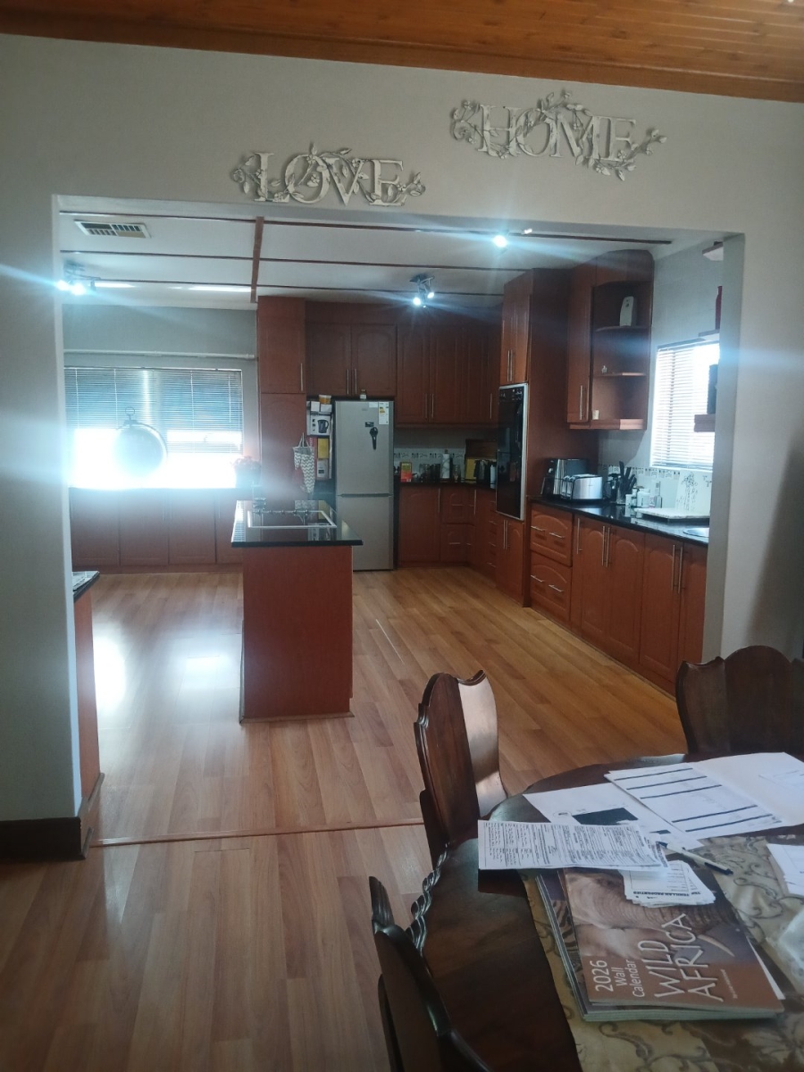 4 Bedroom Property for Sale in El Toro Park Northern Cape